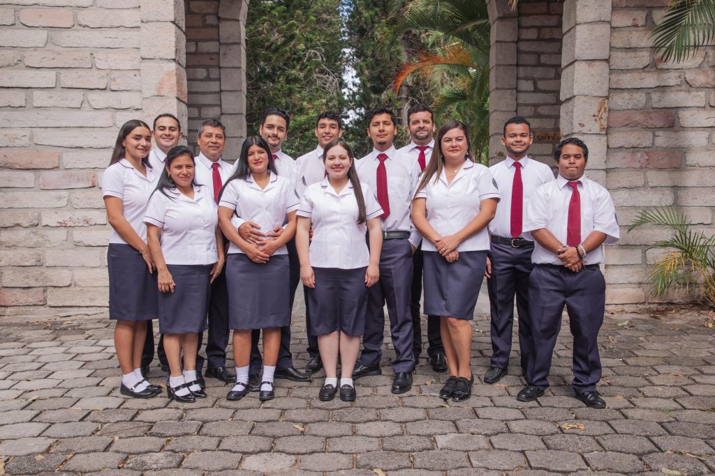 Grupo de estudiantes de primer año